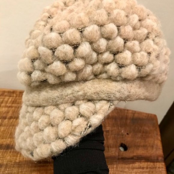 Hat - Picture 2 of 3